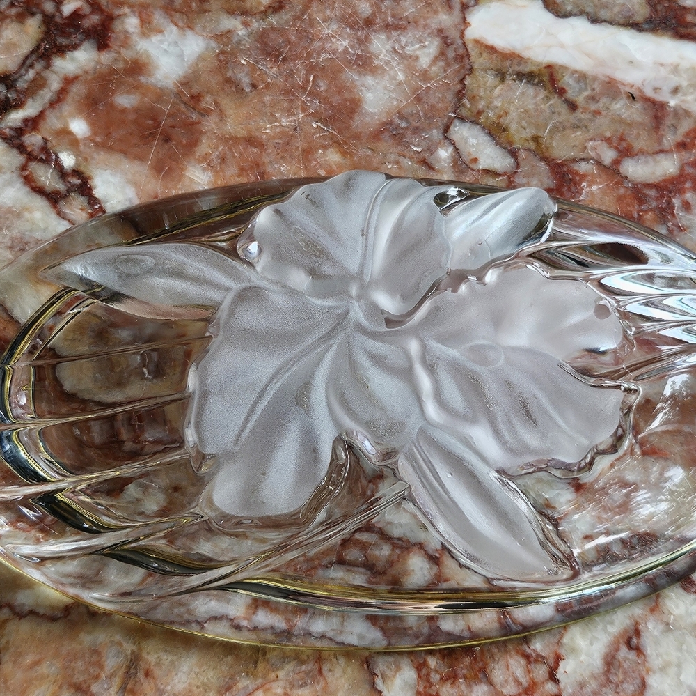 3 Set Vintage Mikasa Frosted Crystal Iris Dishes. - Picture 3 of 3